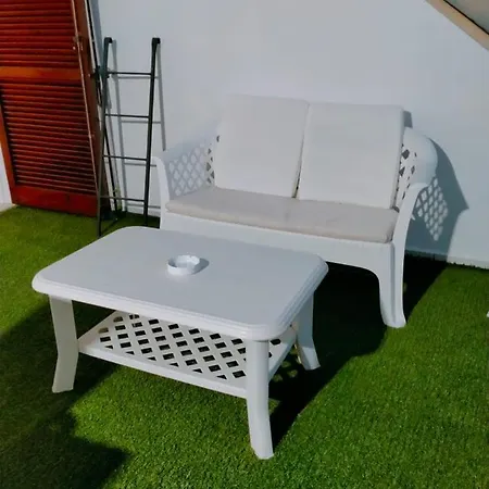 Soleil Con Piscina E Campo Da Tennis Condominiale Дом отдыха