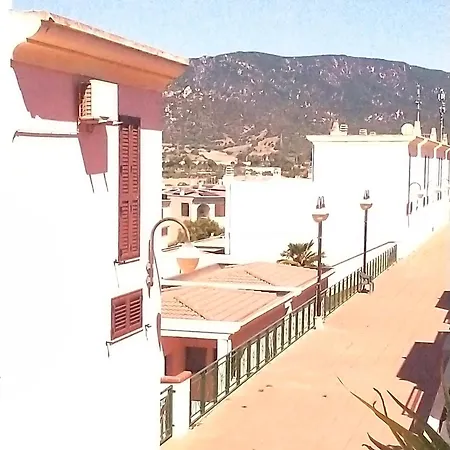 Hébergement de vacances Soleil Con Piscina E Campo Da Tennis Condominiale Villasimius