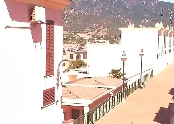 Vakantiehuis Soleil Con Piscina E Campo Da Tennis Condominiale Villasimius