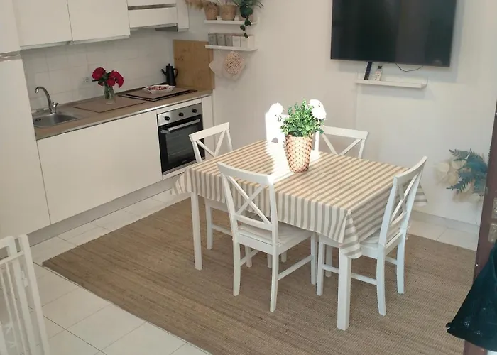 Soleil Con Piscina E Campo Da Tennis Condominiale Vakantiehuis Villasimius